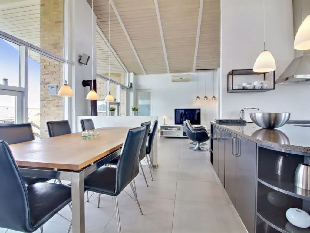 "Zoya" - 300m from the sea in NW Jutland