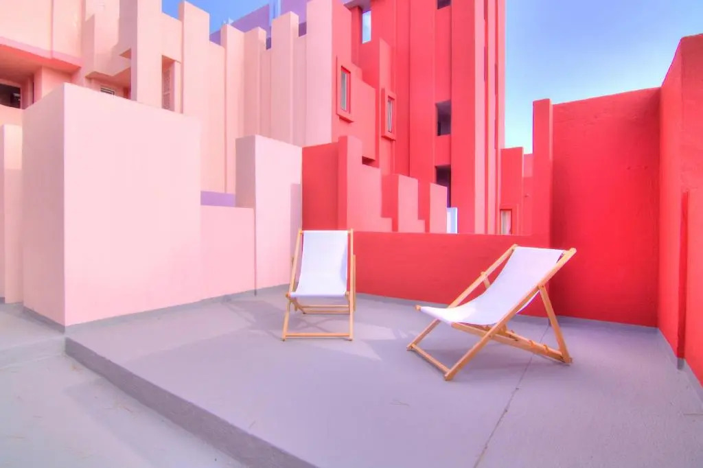 Studio in the Red Wall building by Ricardo Bofill - MURALLA ROJA