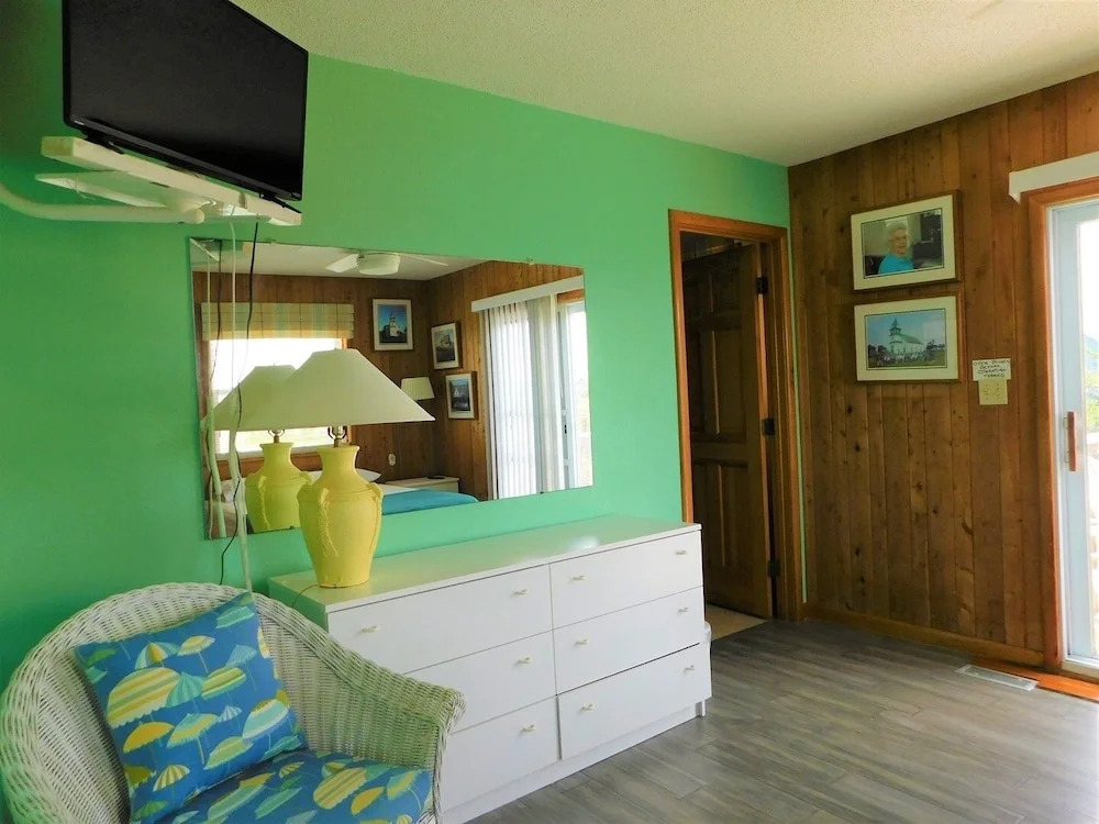 Salamander II 3 Bedrooms 2 Bathrooms Home