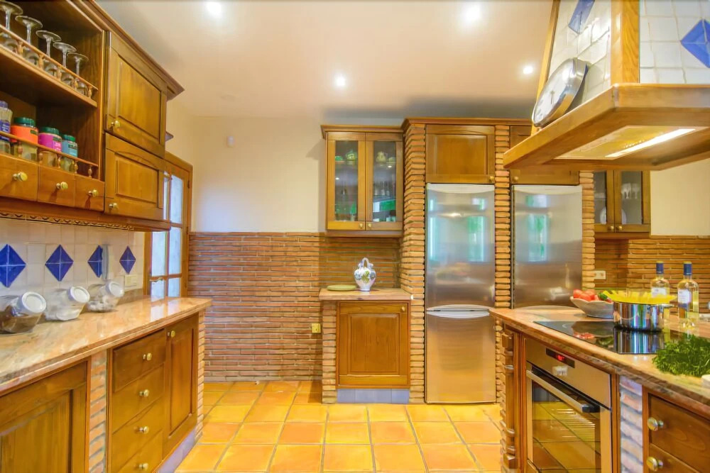 Twelve guest 6bedrooms Villa Montecarlo