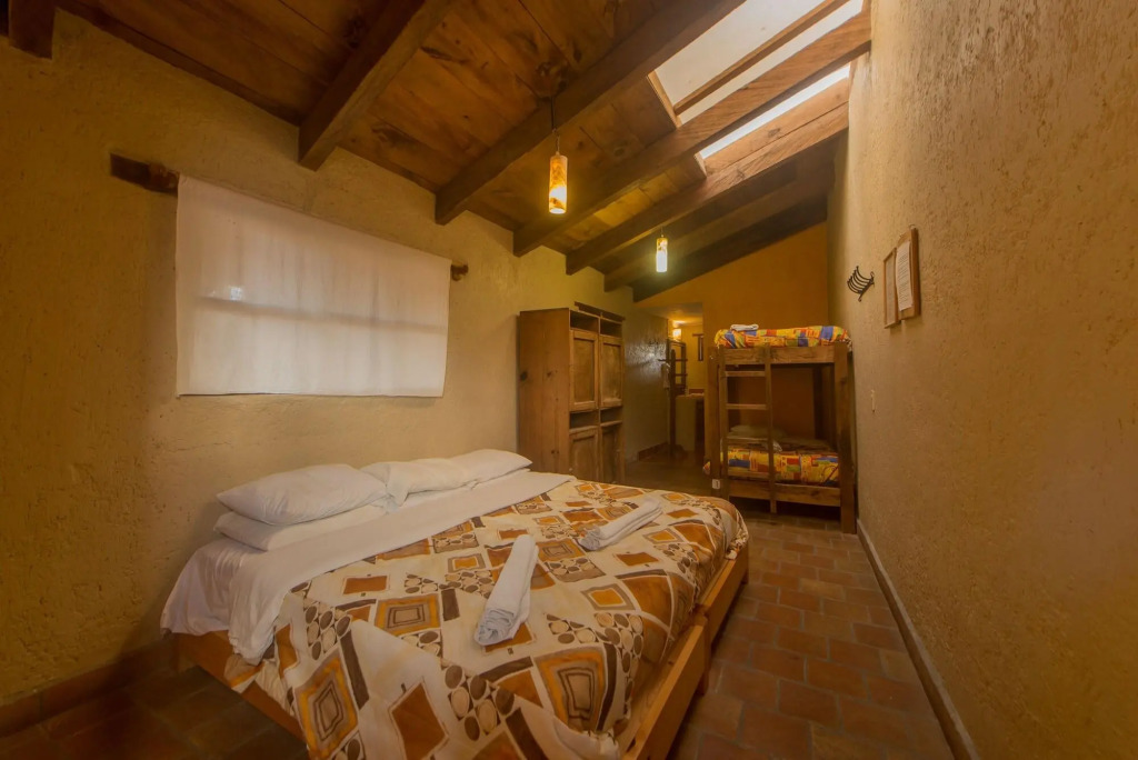 Rossco Hostel & Hotel
