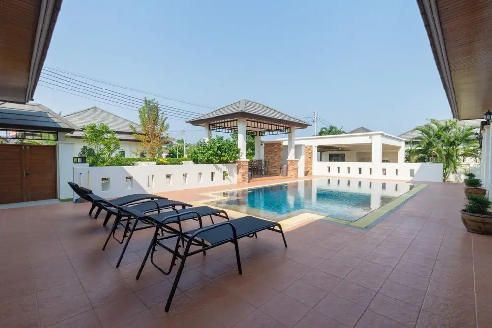 Private 4 Bedroom Pool Villa NG411