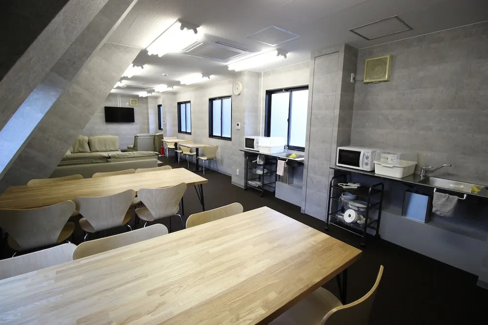 Namba west SAIKA
