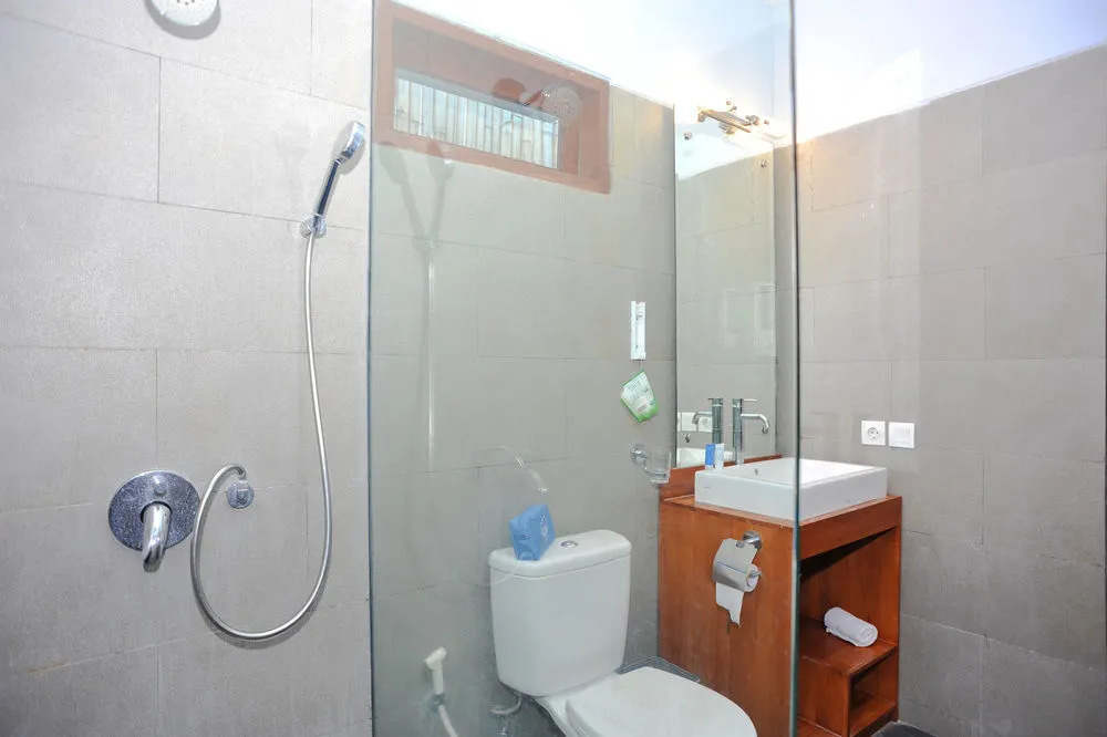 Airy Seminyak Kerobokan Tangkuban Perahu Gang Tunjung Dua 9 Bali