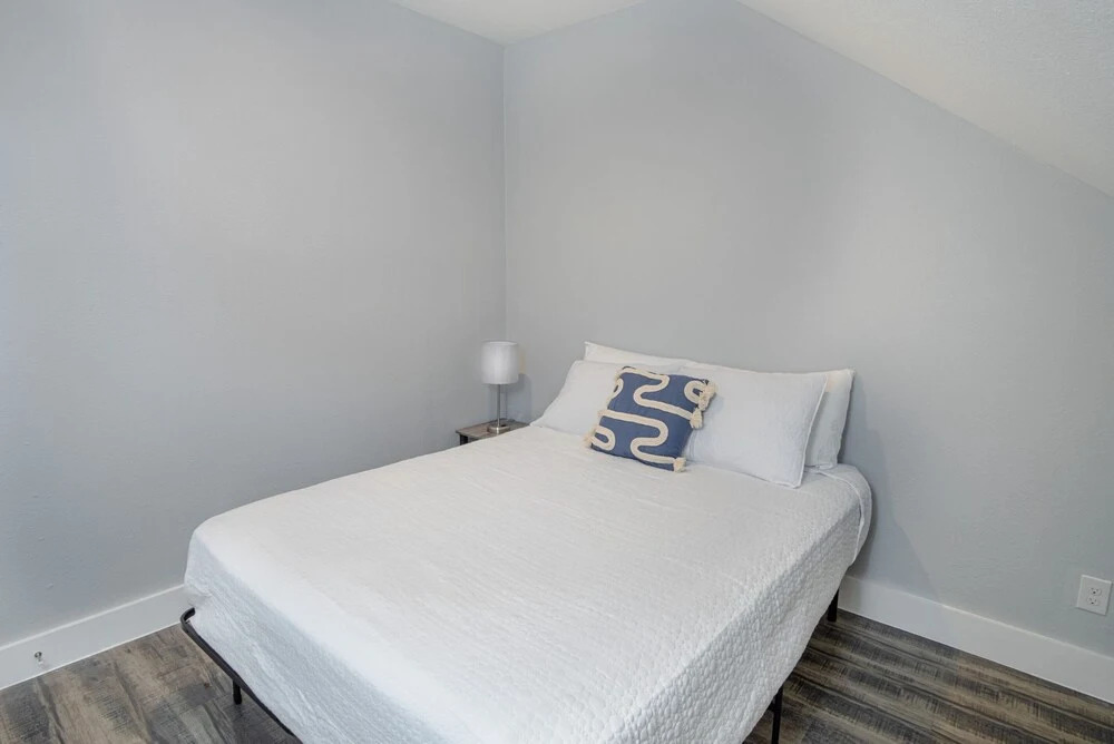 Impressive Cozy Historic 3BR Apt 101 Near Downtown