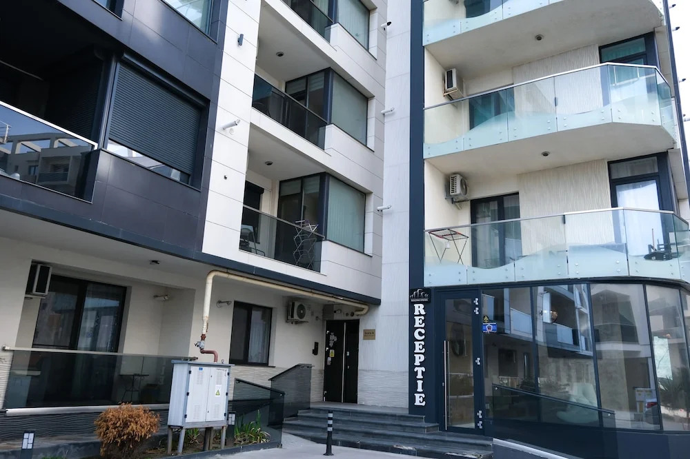 Aparthotel Building Stefan