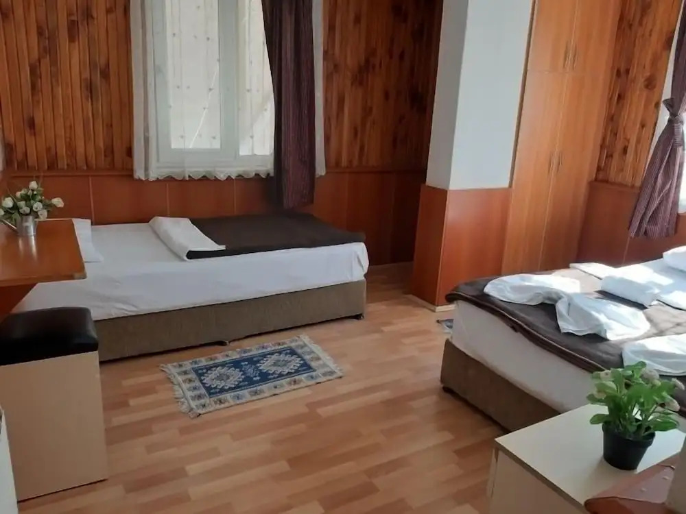 Mustafa Hotel Restaurant