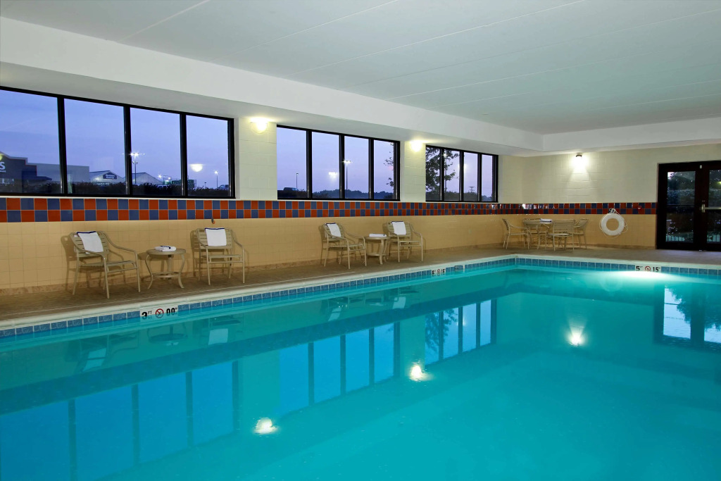 Hampton Inn & Suites Madisonville