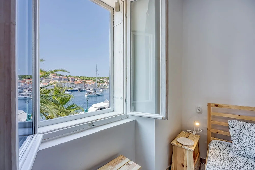 Lasta Lošinj Town
