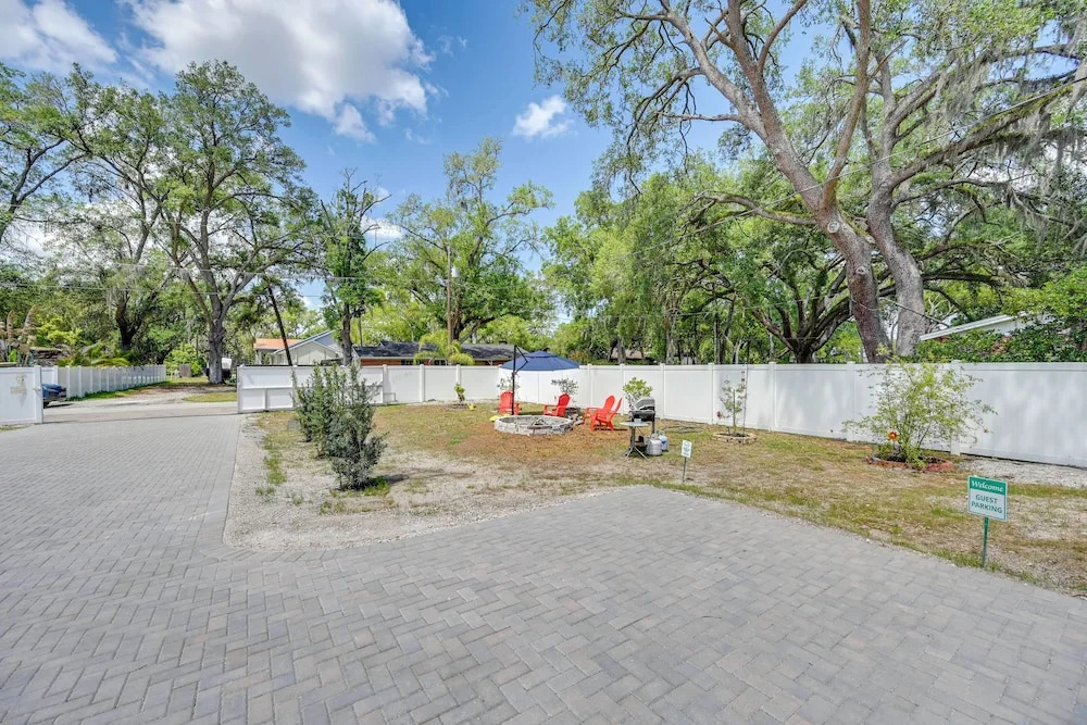 Game Room + Yard: Tampa Home By Theme Parks