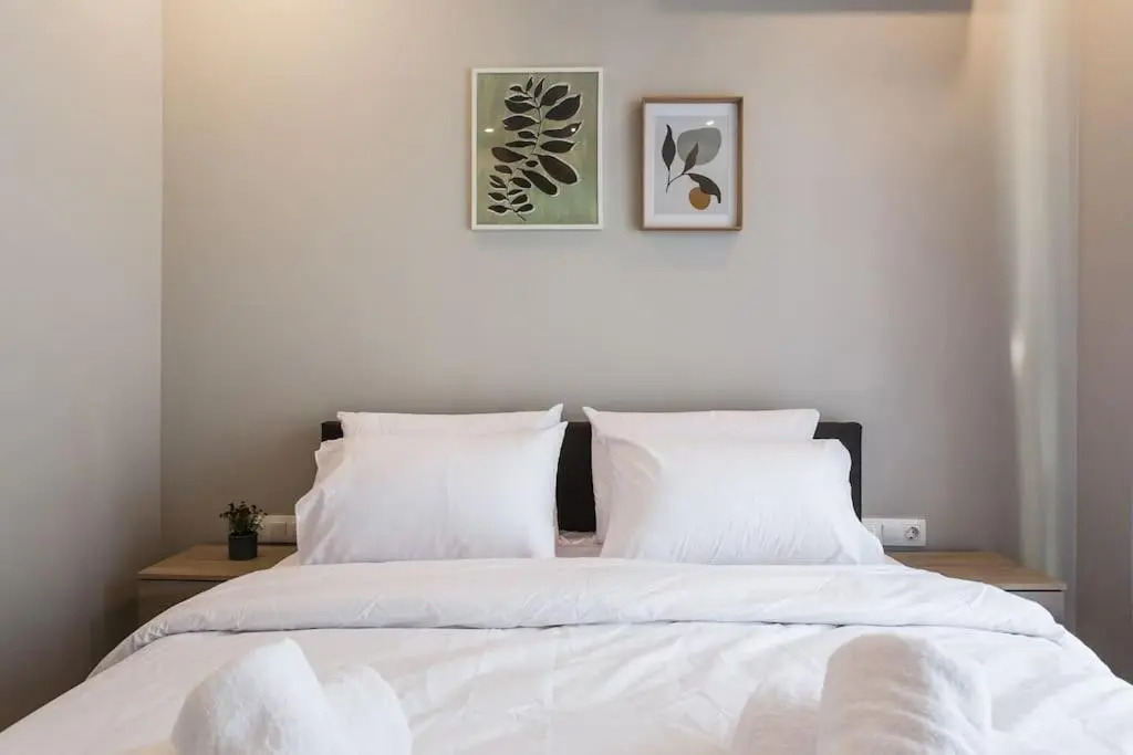 Piraeus Deluxe 2BDR Apt - near metro and port
