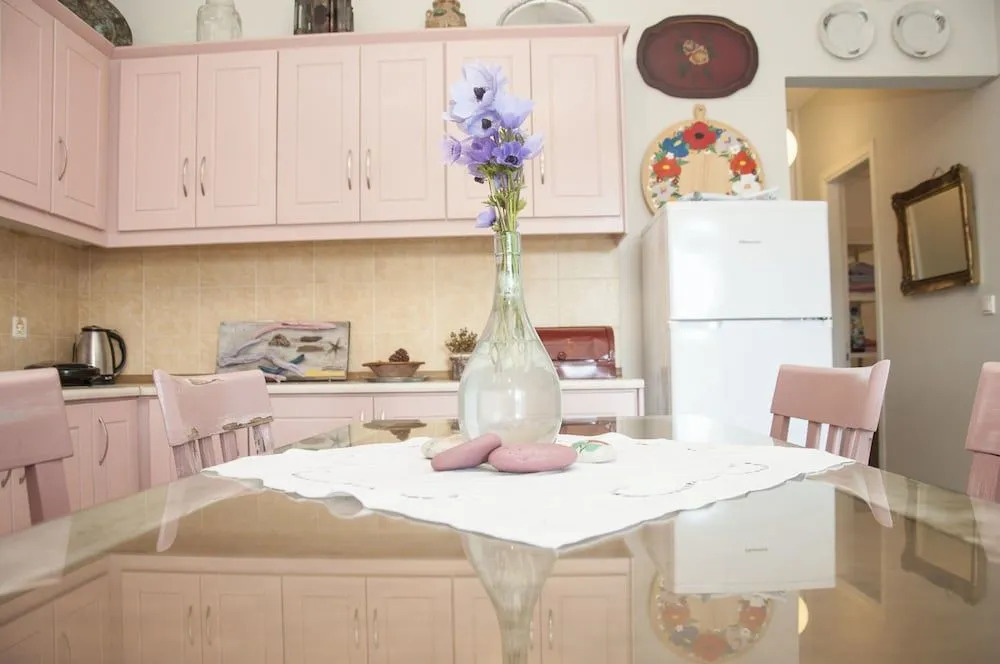 Brezza Apartment F