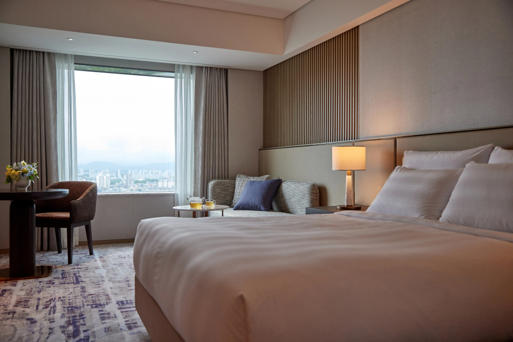Lotte Hotel World