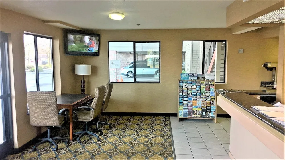 Briarwood Suites