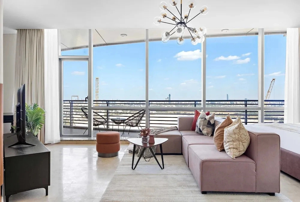 Silkhaus Modern Studio in Sky Gardens Tower Difc