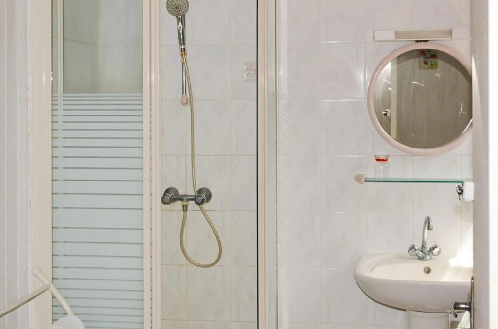 Appartement de 2 chambres avec piscine privee jardin clos et wifi a Deshaies a 1 km de la plage