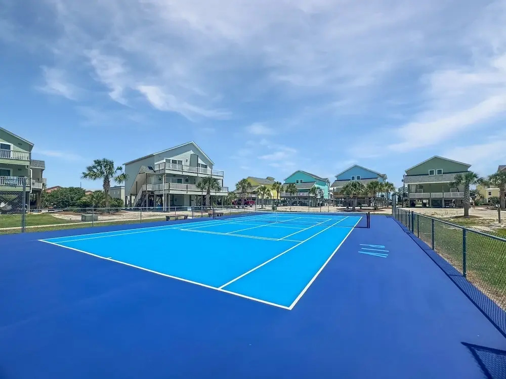 Duplex Beach Home for 6 With Balcony & Resort-style Amenities