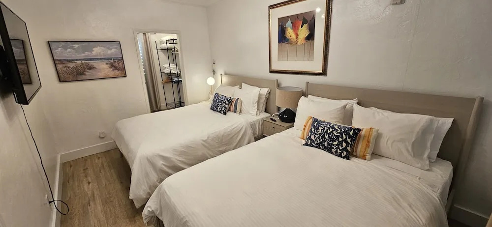 Sirena Azul SoBe Suite 3