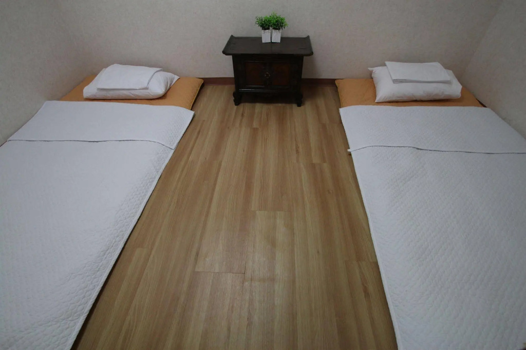 ICOS Guesthouse 1 - Female Only