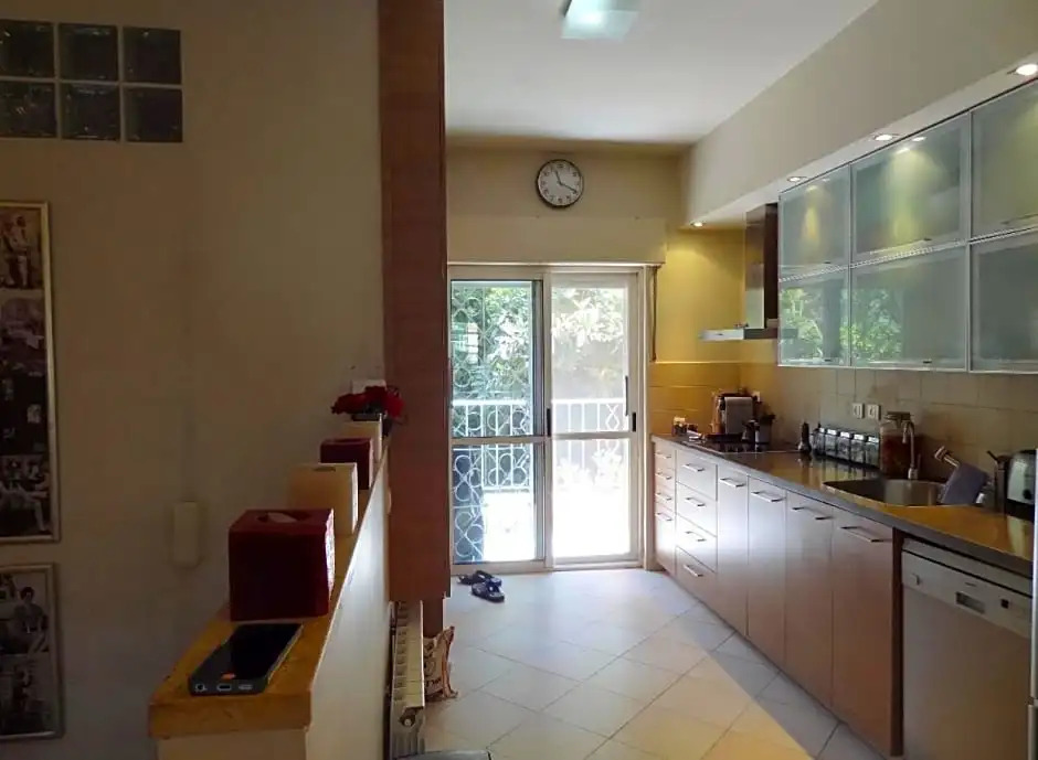 1 or 2 rooms with breakfast and parking