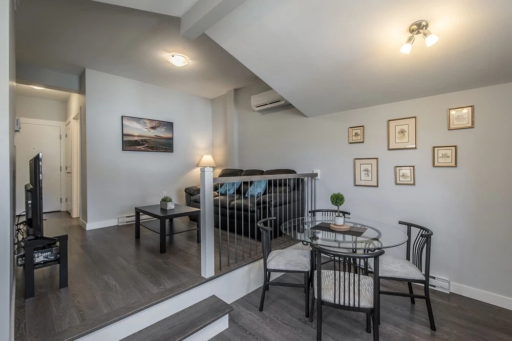 Spacious DAL & Downtown Apartments