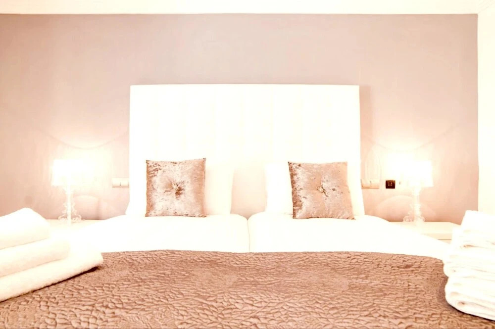Villa With 8 Bedrooms in Marbella, With Wonderful sea View, Private Po