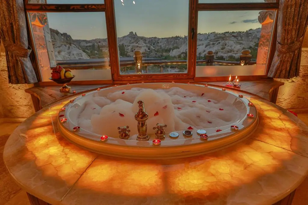 Şah Saray Cave Suites Halal Hotel