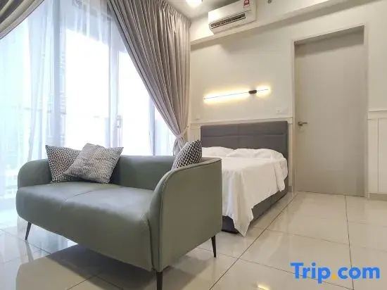 TRION The 101 Family Suite Pool & KL City View