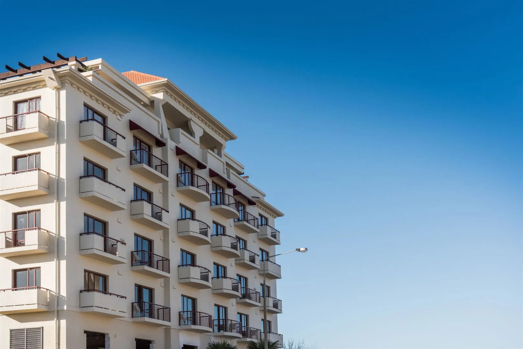 Fino Hotel & Suites