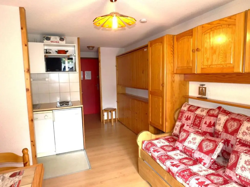 Charmant T2 cabine 4 pers, centre-village, proche pistes et commerces, balcon sud, piscine lété - FR-1-342-145