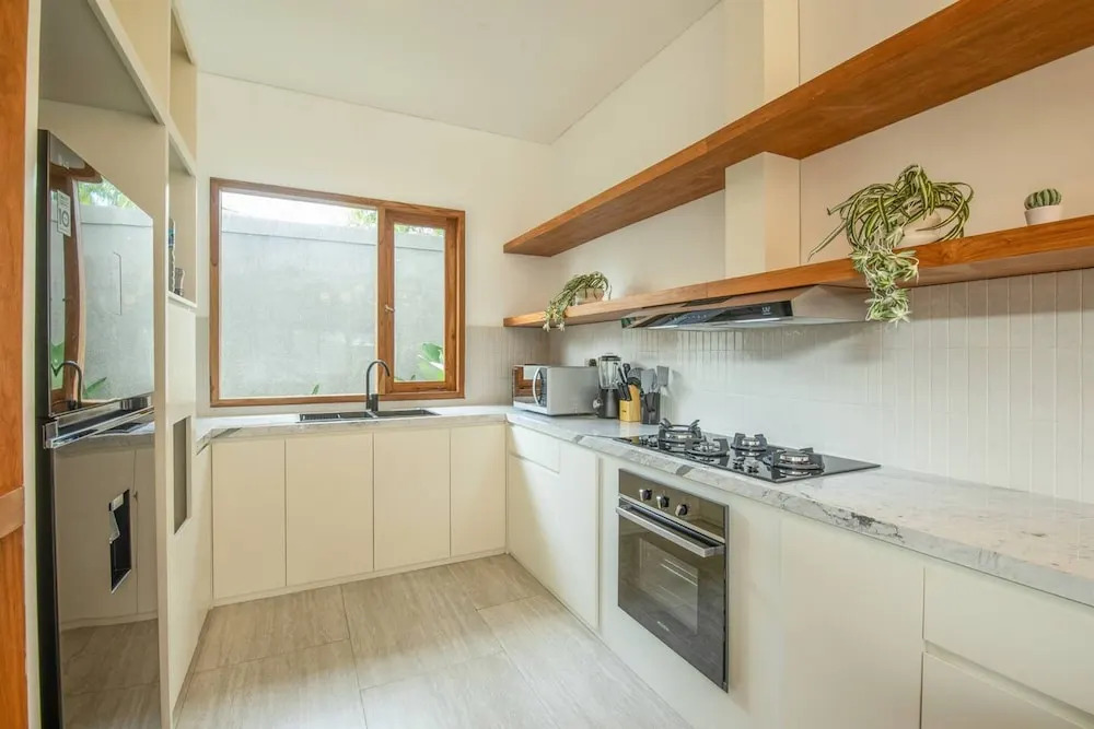 Breeze Opulent 6 BR in With Ocean View 5 Mins to Savaya