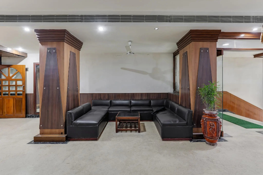 Hotel Ambarish Grand Residency