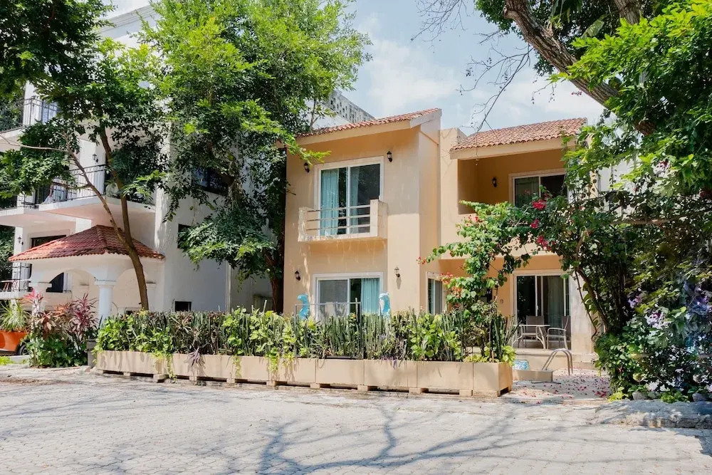 Casa Quetzali 4 Bedroom Home by RedAwning