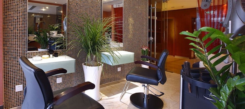 Pagoda Hotel Hangzhou West Lake Wulin - City Center and Family Friendly