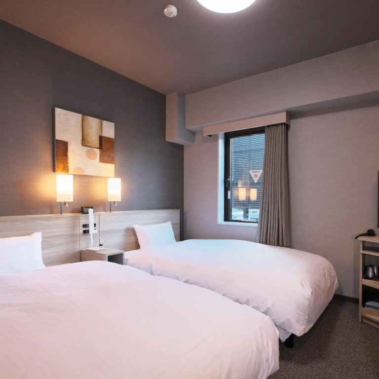 Hotel Route-Inn Toyama Ekimae