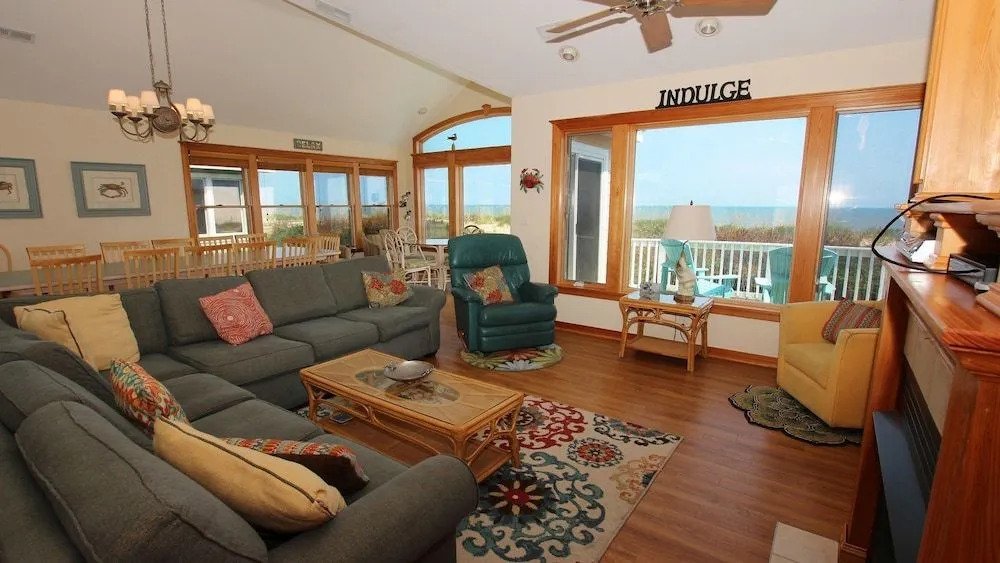 Crabby Jayne's - 9 Br Home