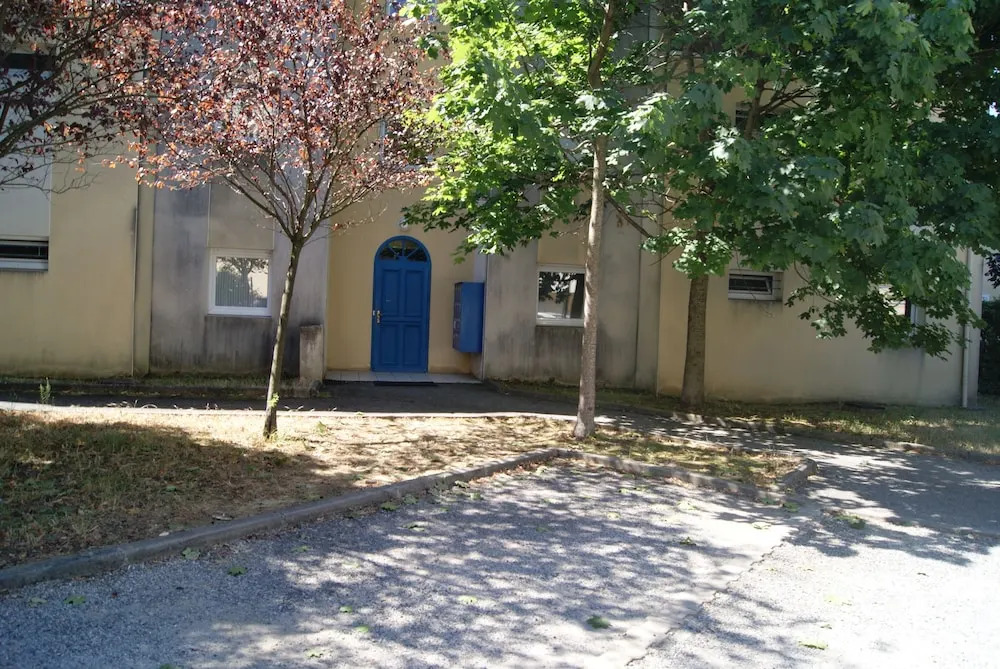 La Maison De lOvalie