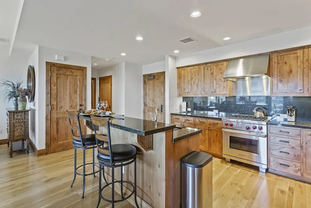Shooting Star Lodge at Deer Valley Resort - Two Bedroom Residence #203 2 Condo