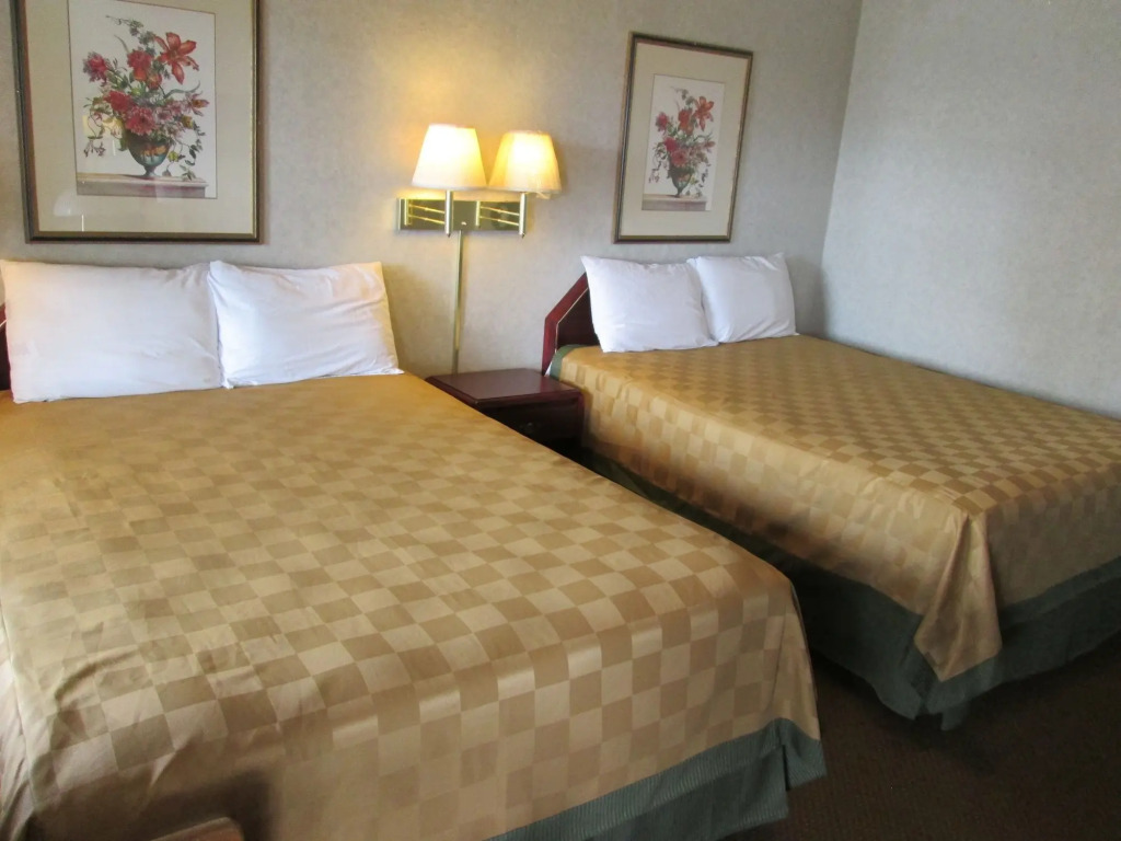 Discovery Inn Monterey Bay