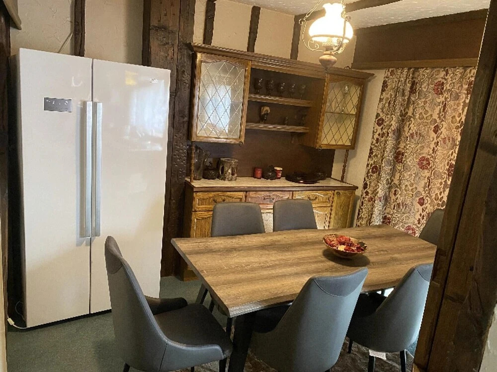 Lovely 5-bed House in Maidstone