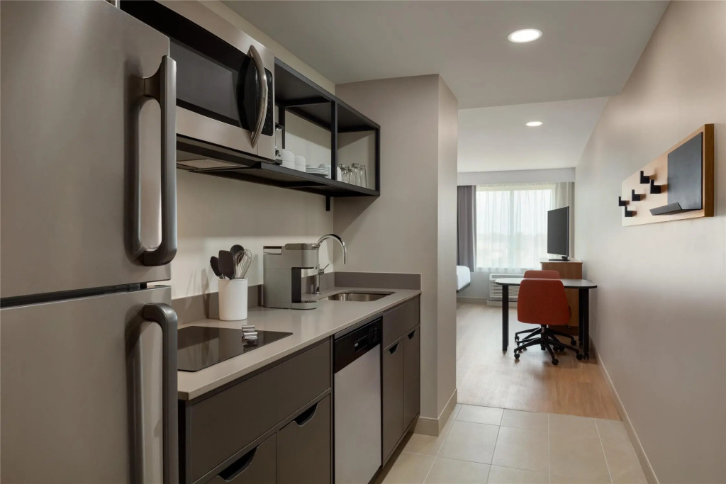 LivSmart Studios By Hilton Kokomo