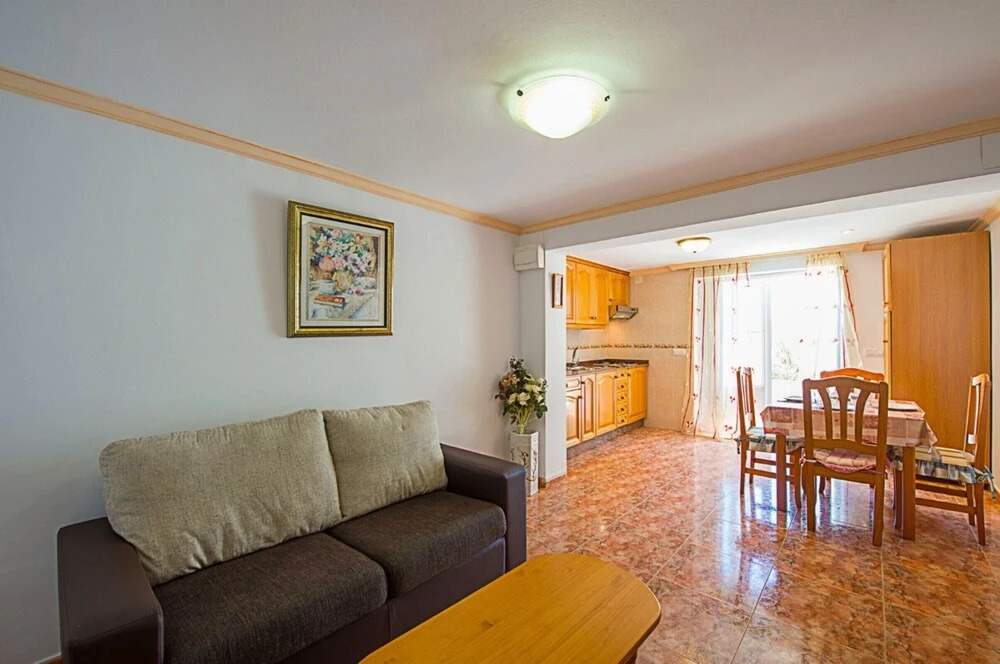 Villa - 9 Bedrooms with Pool and WiFi - 104985