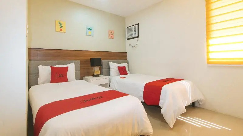 RedDoorz @ Leoncia Apartelle Mandaue City
