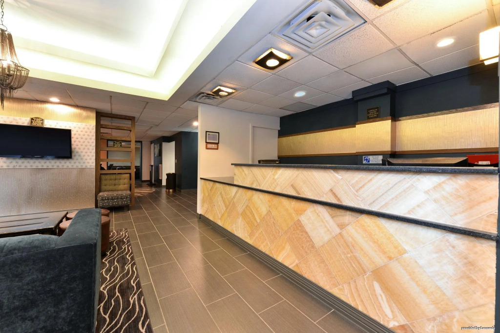 Midtown Convention Center Hotel