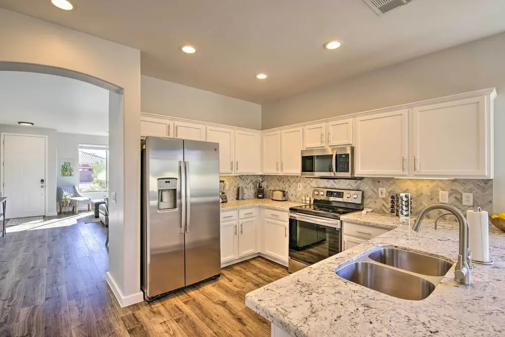 Fire Pit, Covered Patio: Stylish Goodyear Refuge