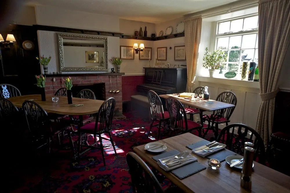 St Quintin Arms