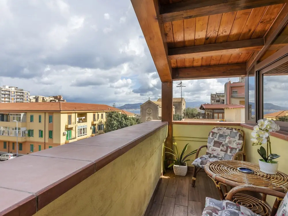 Engaging Apartment in Messina With Balcony
