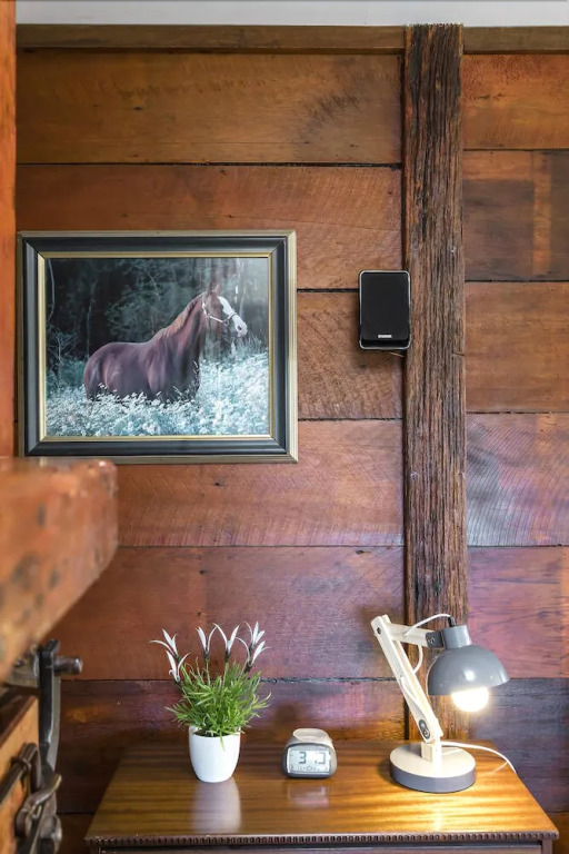The Rustic Retreat