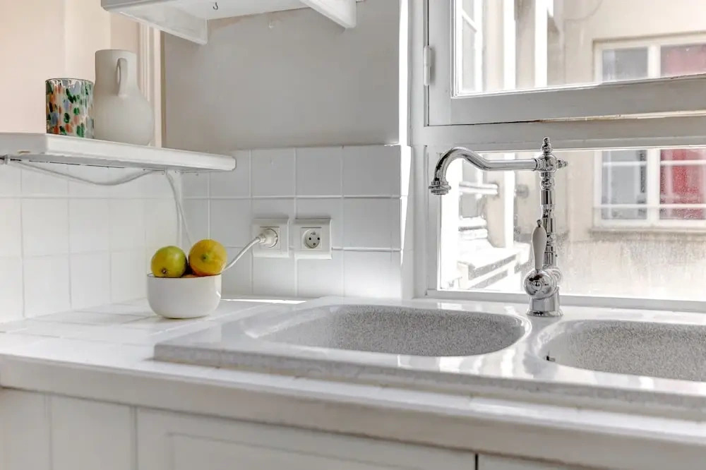 Charming 1BR Near Latin Quarter