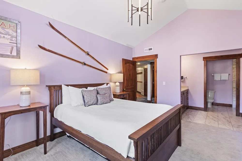 Town Pointe B304 4 Bedroom Condo by RedAwning